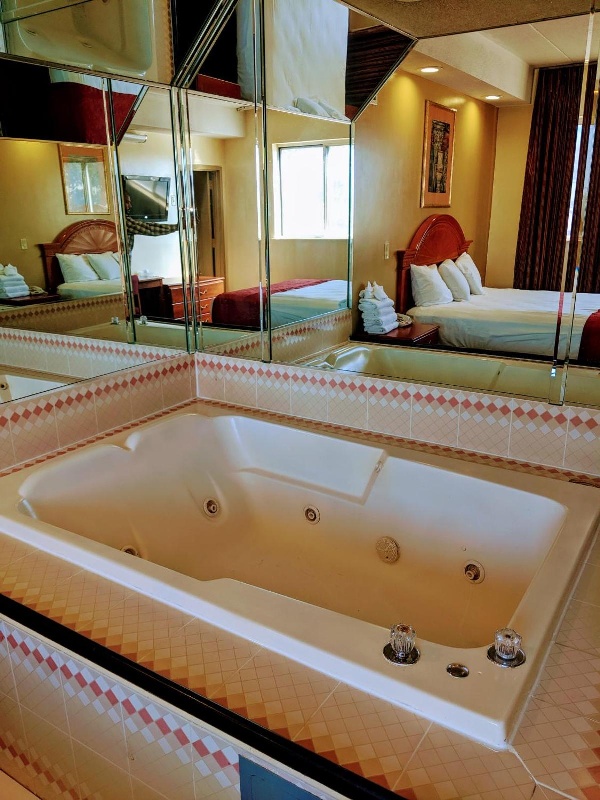 Jets Motor Inn image 5